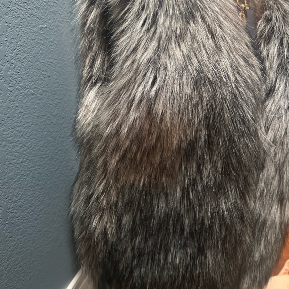 MICHAEL Michael Kors Gray Faux Fur Vest - Picture 2 of 6